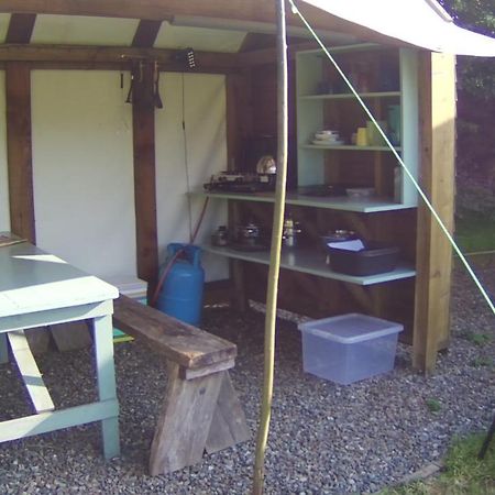 Mill Haven Place Glamping-Yurt 2 ฮาเวอร์ฟอร์ดเวสต์ ภายนอก รูปภาพ
