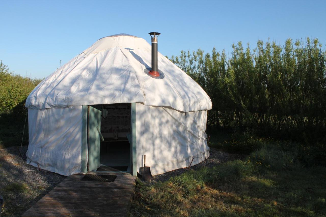Mill Haven Place Glamping-Yurt 2 ฮาเวอร์ฟอร์ดเวสต์ ภายนอก รูปภาพ