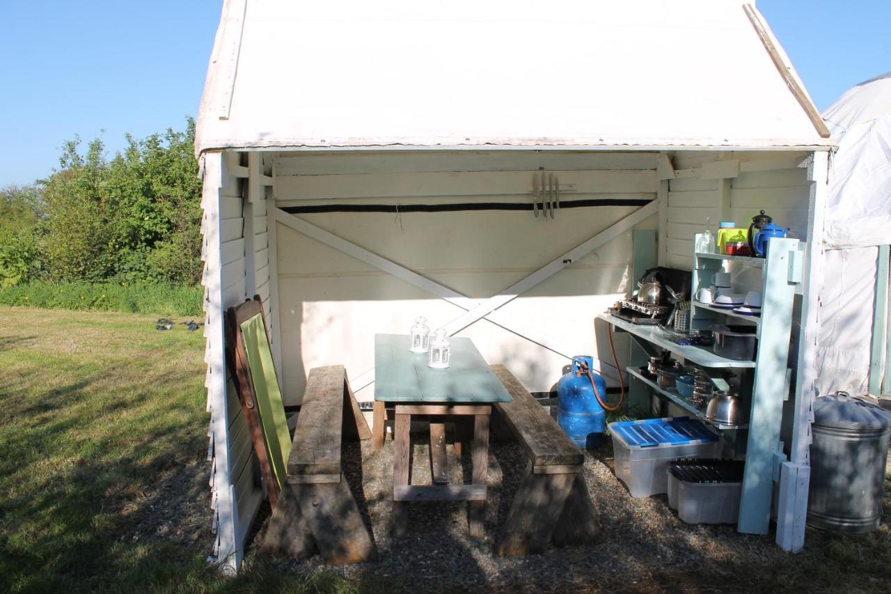 Mill Haven Place Glamping-Yurt 2 ฮาเวอร์ฟอร์ดเวสต์ ภายนอก รูปภาพ