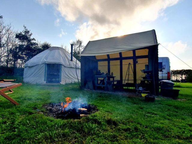 Mill Haven Place Glamping-Yurt 2 ฮาเวอร์ฟอร์ดเวสต์ ภายนอก รูปภาพ