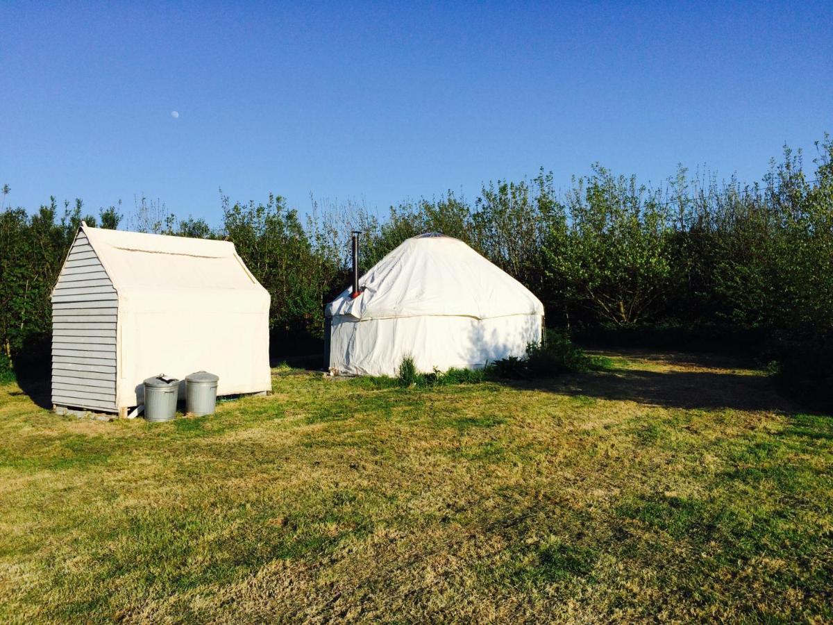 Mill Haven Place Glamping-Yurt 2 ฮาเวอร์ฟอร์ดเวสต์ ภายนอก รูปภาพ