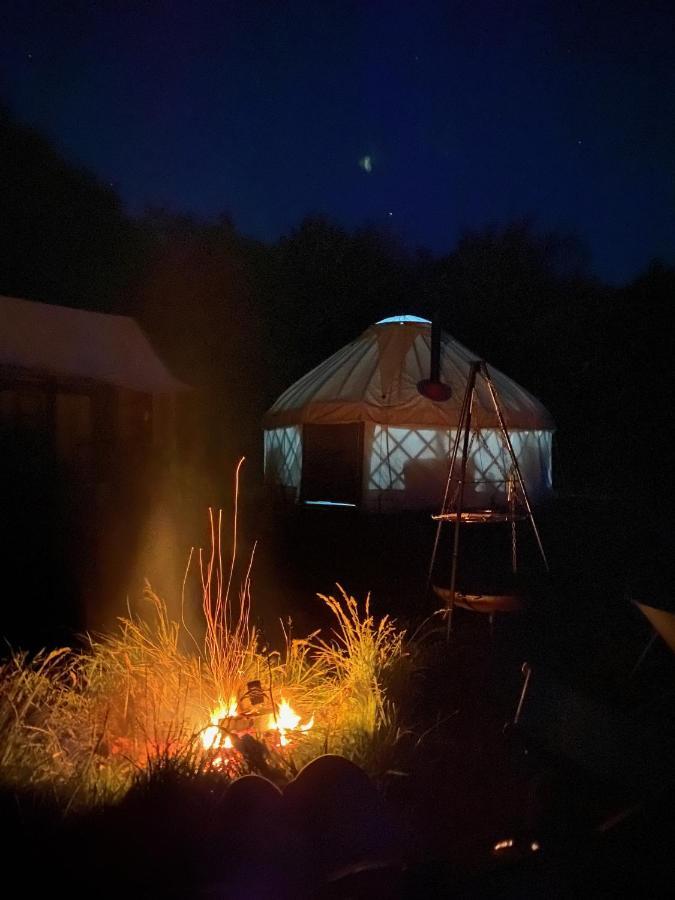 Mill Haven Place Glamping-Yurt 2 ฮาเวอร์ฟอร์ดเวสต์ ภายนอก รูปภาพ