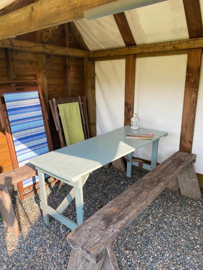 Mill Haven Place Glamping-Yurt 2 ฮาเวอร์ฟอร์ดเวสต์ ภายนอก รูปภาพ